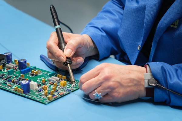 Contract Manufacturing of Custom Power Supply for Military | Viable Power